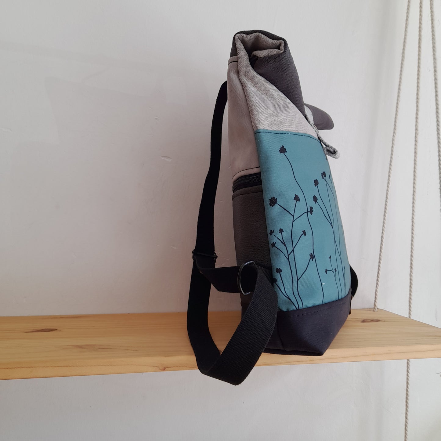 Rolltop de Gramíneas fondo azul