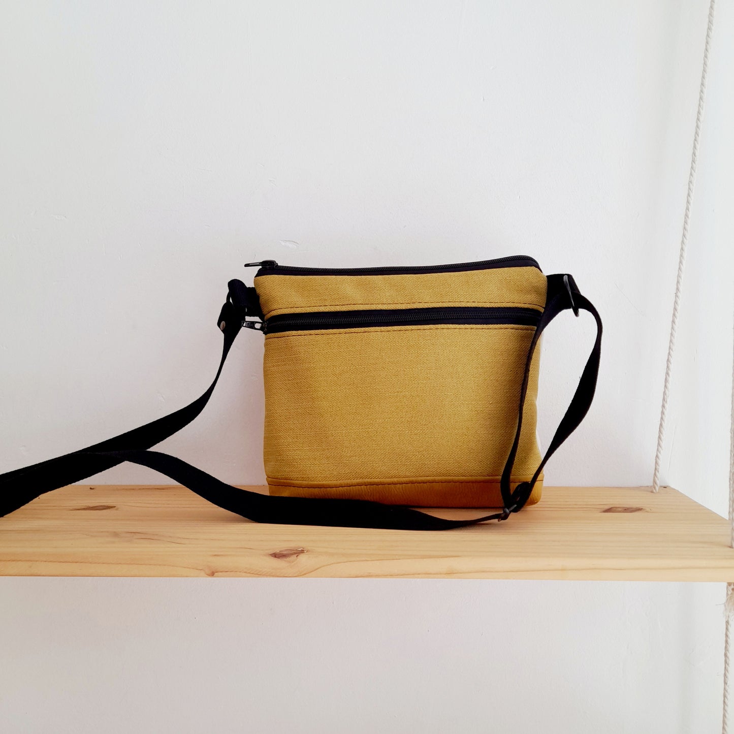 Bolso de Craspedias con mostaza