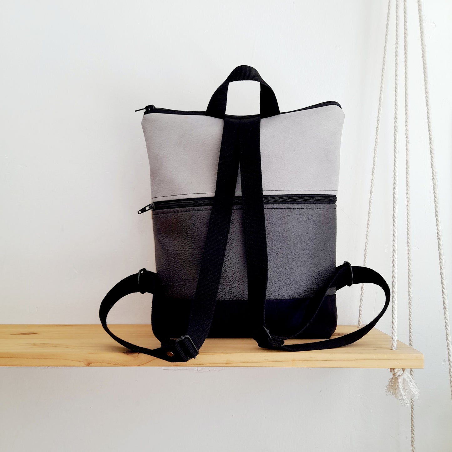 Mochila alta de Craspedias con negro y gris