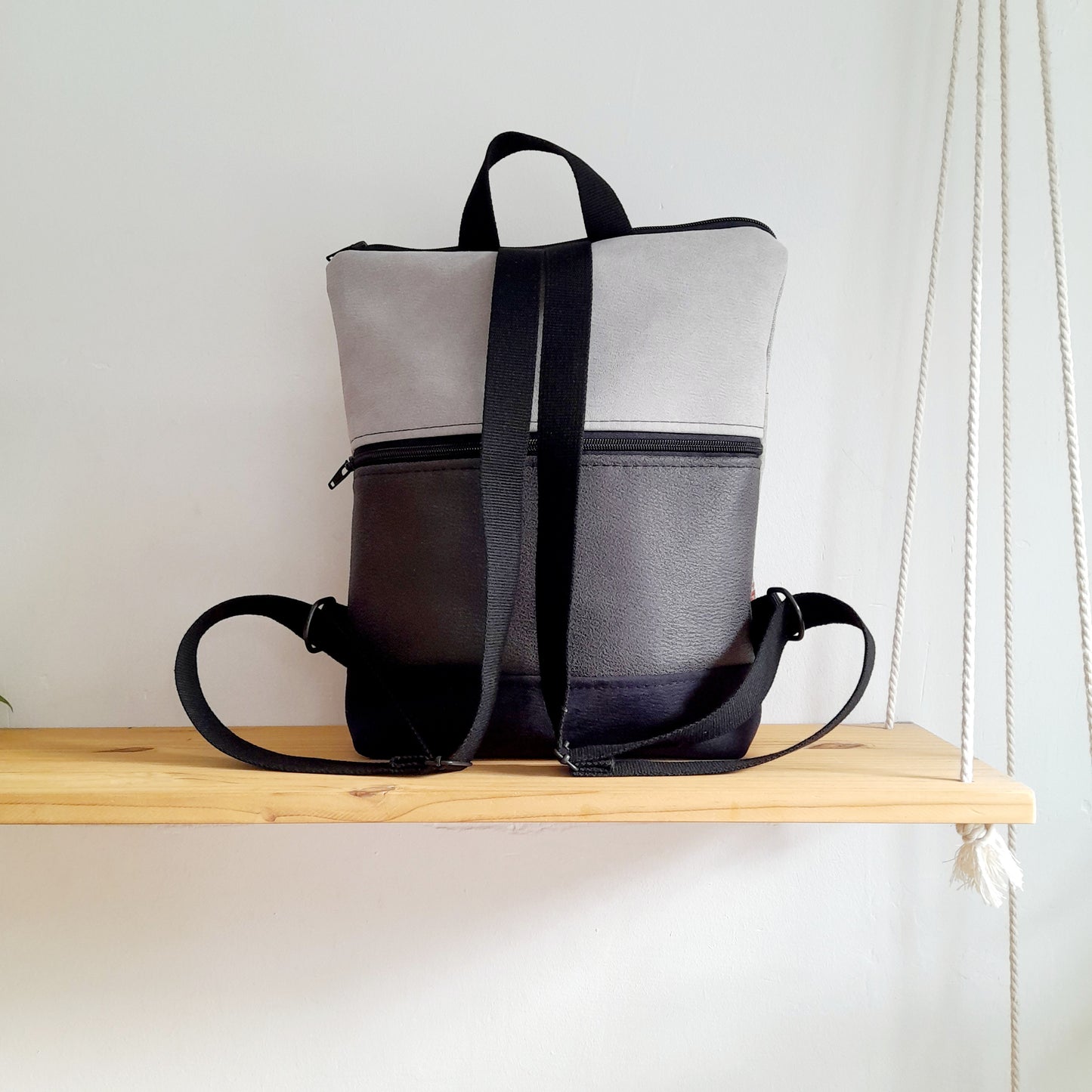 Mochila alta Óxidos 2 con negro y gris claro